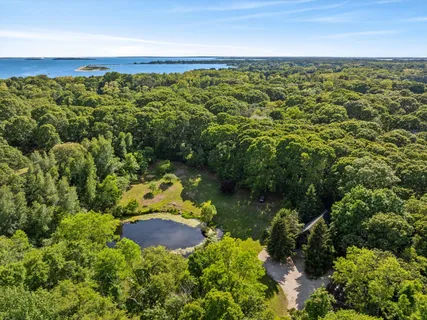 $1,750,000 | 72 South South Ferry Road, Shelter Island, NY 11964
