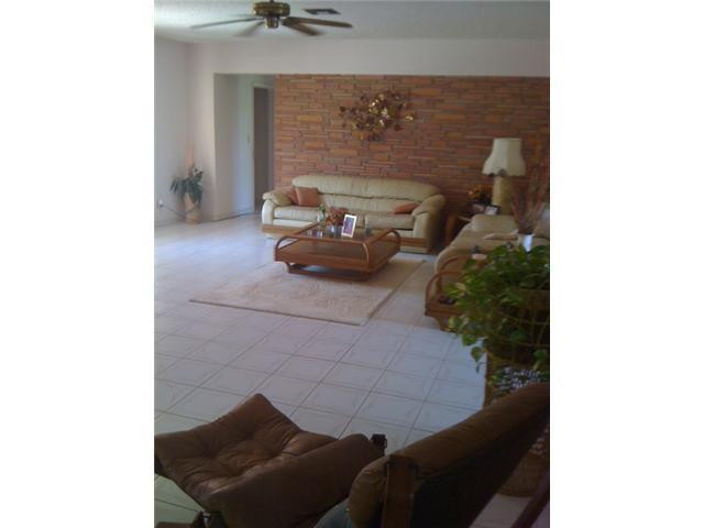 3208 Dover Road Pompano Beach, FL 33062 - Photo 9 of 17 Exterior Front
