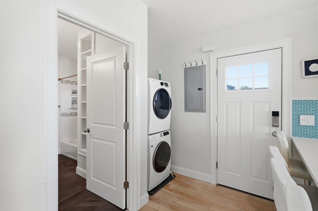 34 Underhill Street, Unit 4 Winthrop, MA 02152 - Photo 5 of 17