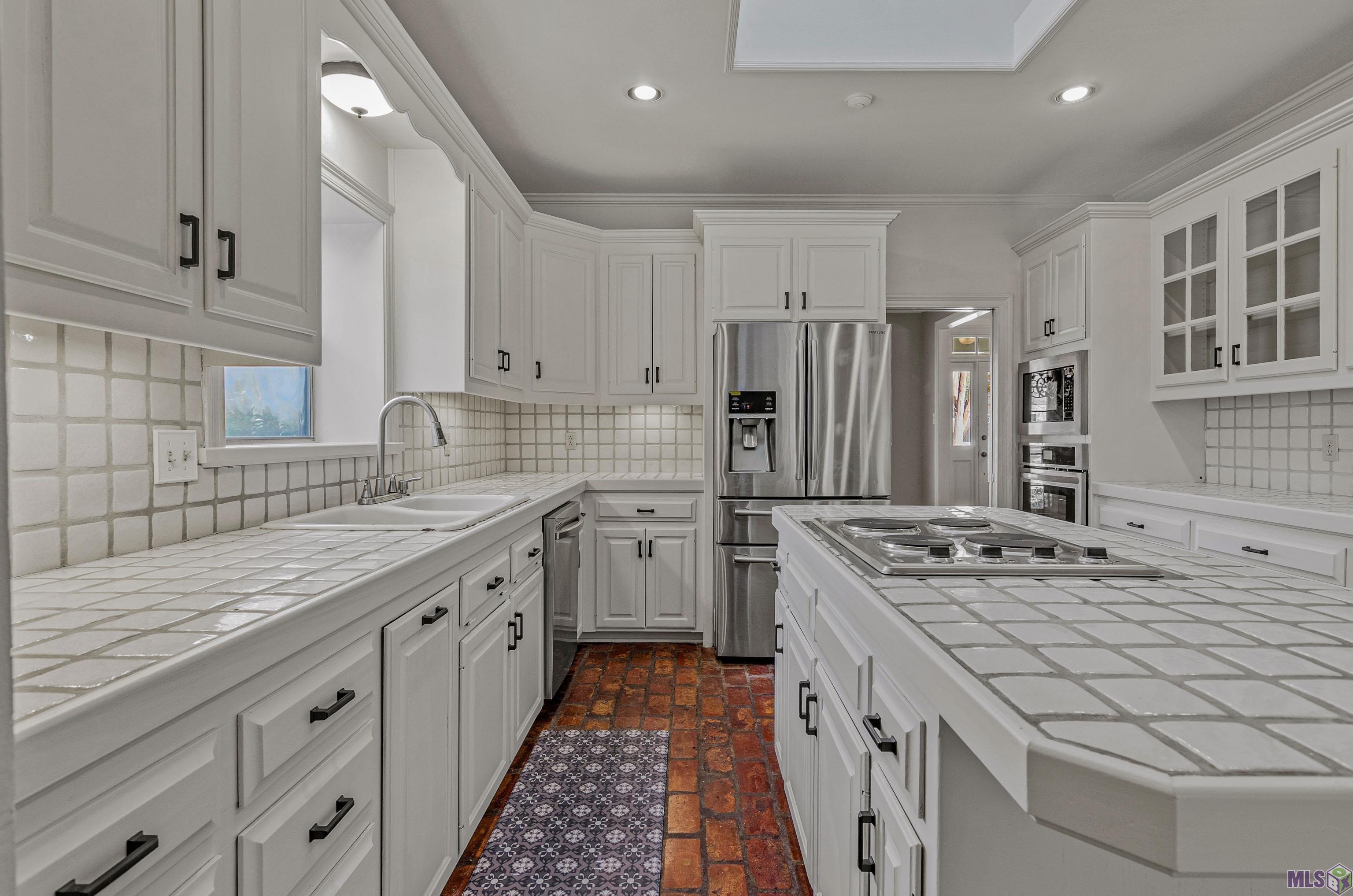 7530 Old Sturbridge Lane Baton Rouge, LA 70806 - Photo 6 of 32 Kitchen