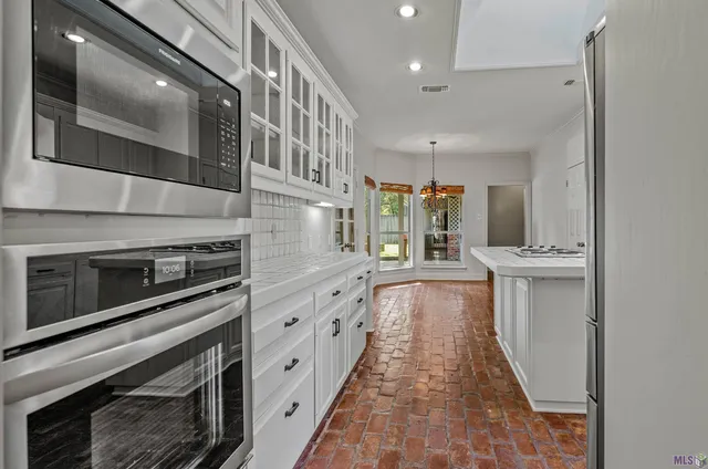 $575,000 | 7530 Old Sturbridge Lane, Baton Rouge, LA 70806