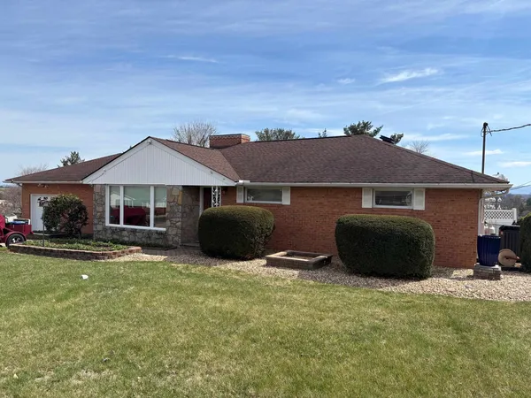 $425,000 | 48 Confederate Street, Verona, VA 24482