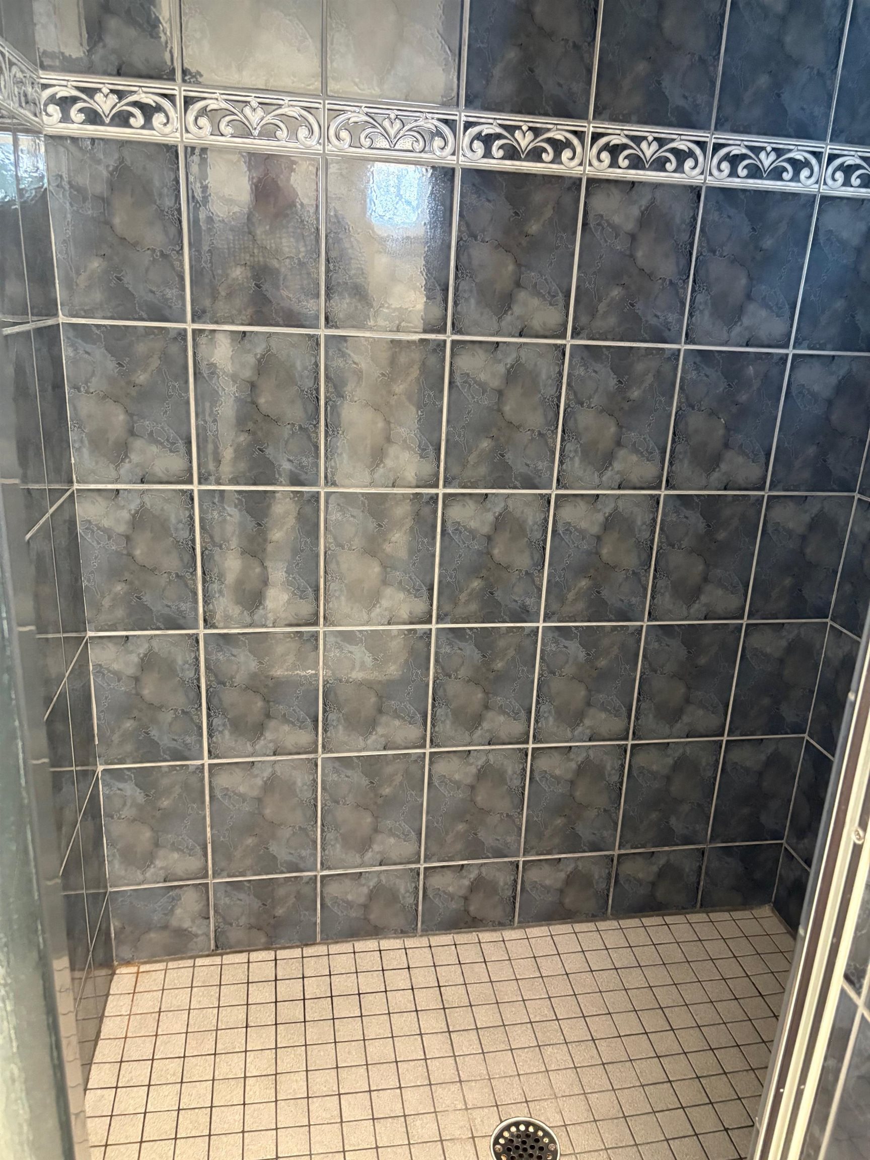 48 Confederate Street Verona, VA 24482 - Photo 20 of 47 a bathroom with a shower