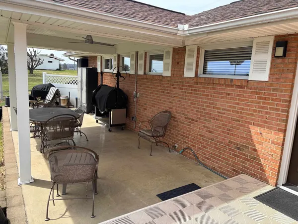 $425,000 | 48 Confederate Street, Verona, VA 24482