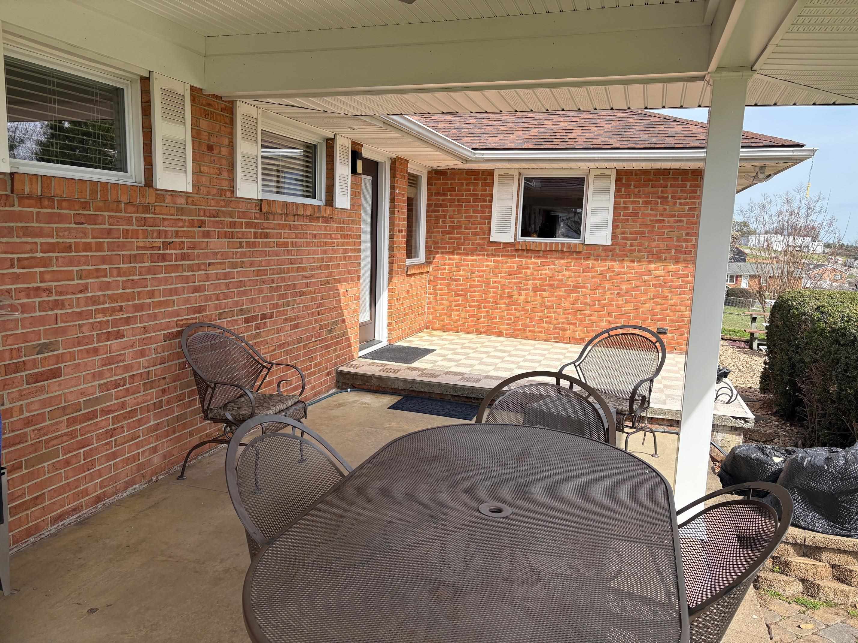 48 Confederate Street Verona, VA 24482 - Photo 29 of 47 a backyard of a house with seating space