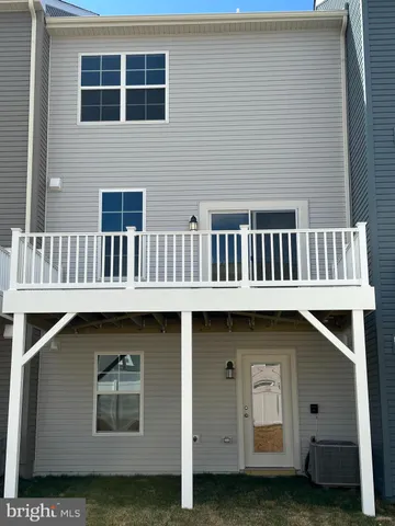 a view of a tennis court