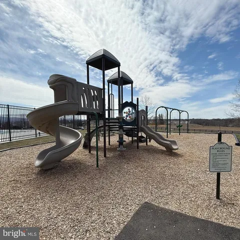 $2,150 | 106 Telluride Way, Charles Town, WV 25414