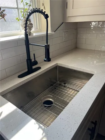 $2,600 | 119 San Saba Drive, Portland, TX 78374