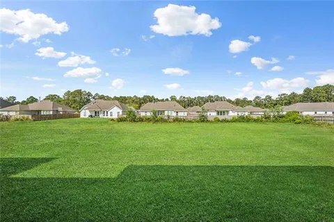 $399,900 | 72665 Robindale Drive, Covington, LA 70435