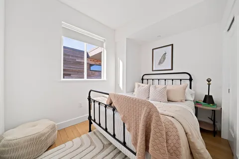 $1,249,000 | 260 Beacon Street, Unit 201, Somerville, MA 02143