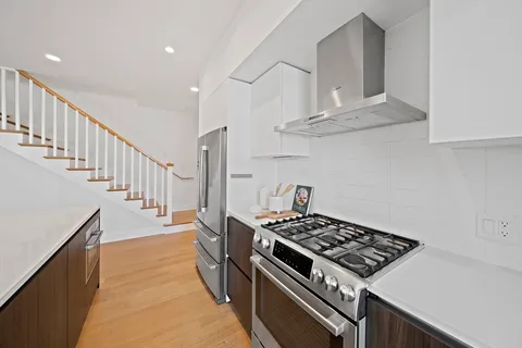 $1,249,000 | 260 Beacon Street, Unit 201, Somerville, MA 02143