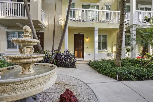 $5,500 | 101 East Coda Circle, Unit C, Delray Beach, FL 33444