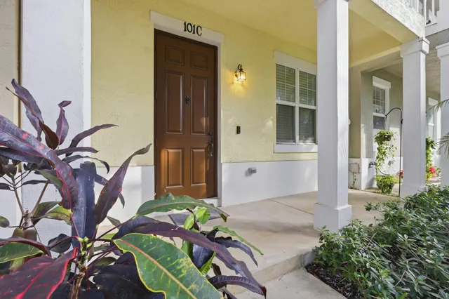 $5,500 | 101 East Coda Circle, Unit C, Delray Beach, FL 33444