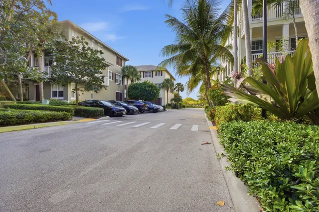 $5,500 | 101 East Coda Circle, Unit C, Delray Beach, FL 33444