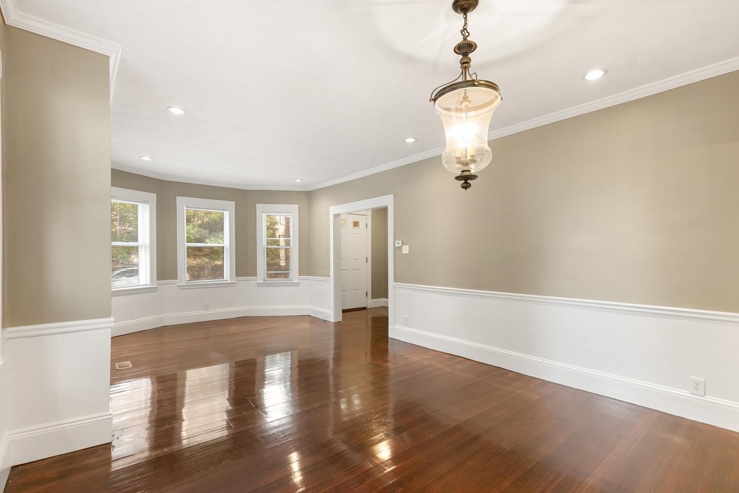 51 Wolcott Road, Unit 1 Brookline, MA 02467 - Photo 8 of 30 Gallery Image 8
