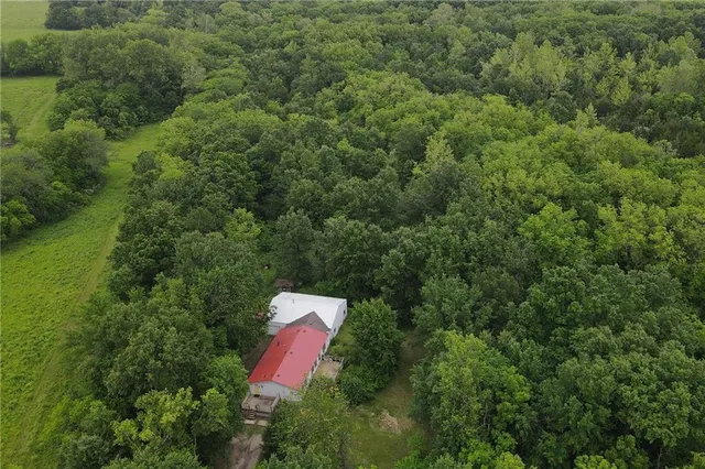 $315,000 | 330 Southeast 240th Street, Lathrop, MO 64465