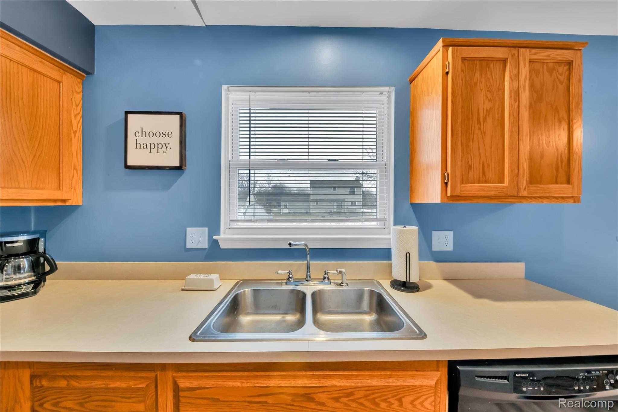 564 Range Road Marysville, MI 48040 - Photo 17 of 29 546 Range Rd - HD Drone Photography-15.jpg