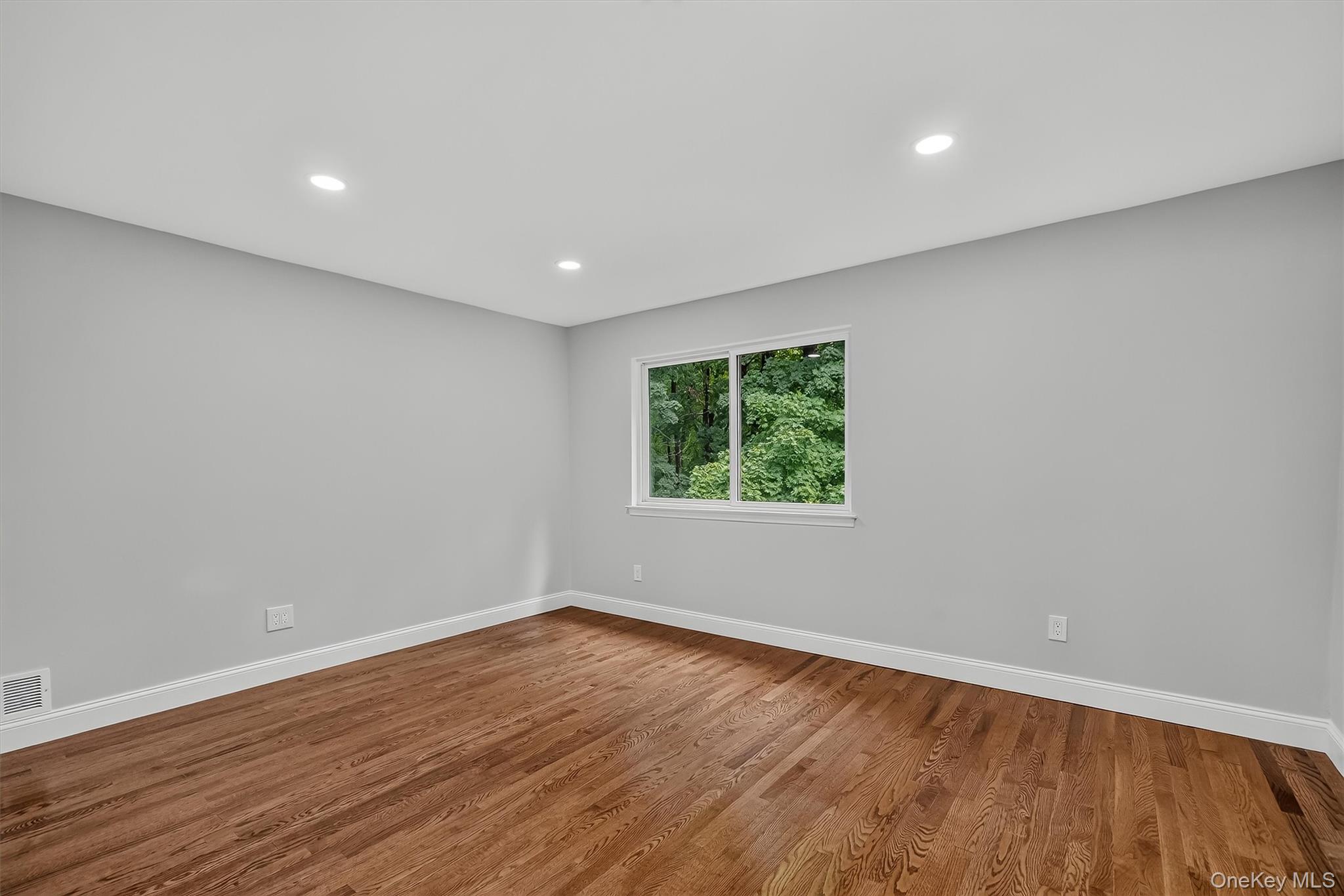 13 Timber Ridge Mount Kisco, NY 10549 - Photo 22 of 45 Bedroom #1