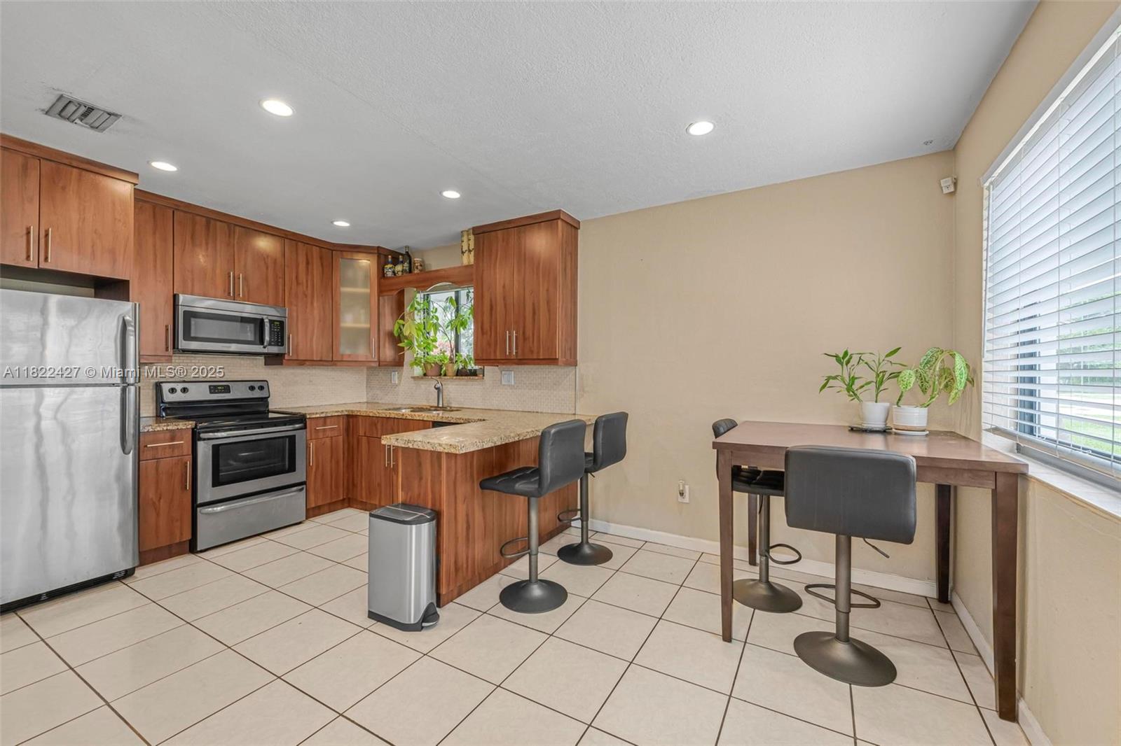 9520 Holiday Road Cutler Bay, FL 33157 - Photo 12 of 32