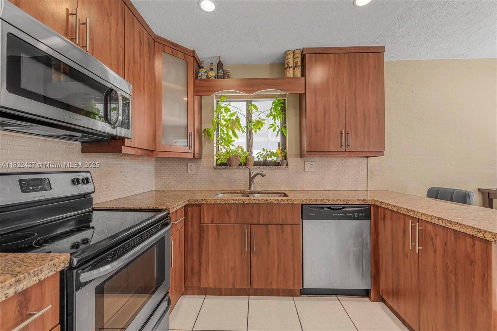 9520 Holiday Road Cutler Bay, FL 33157 - Photo 14 of 32