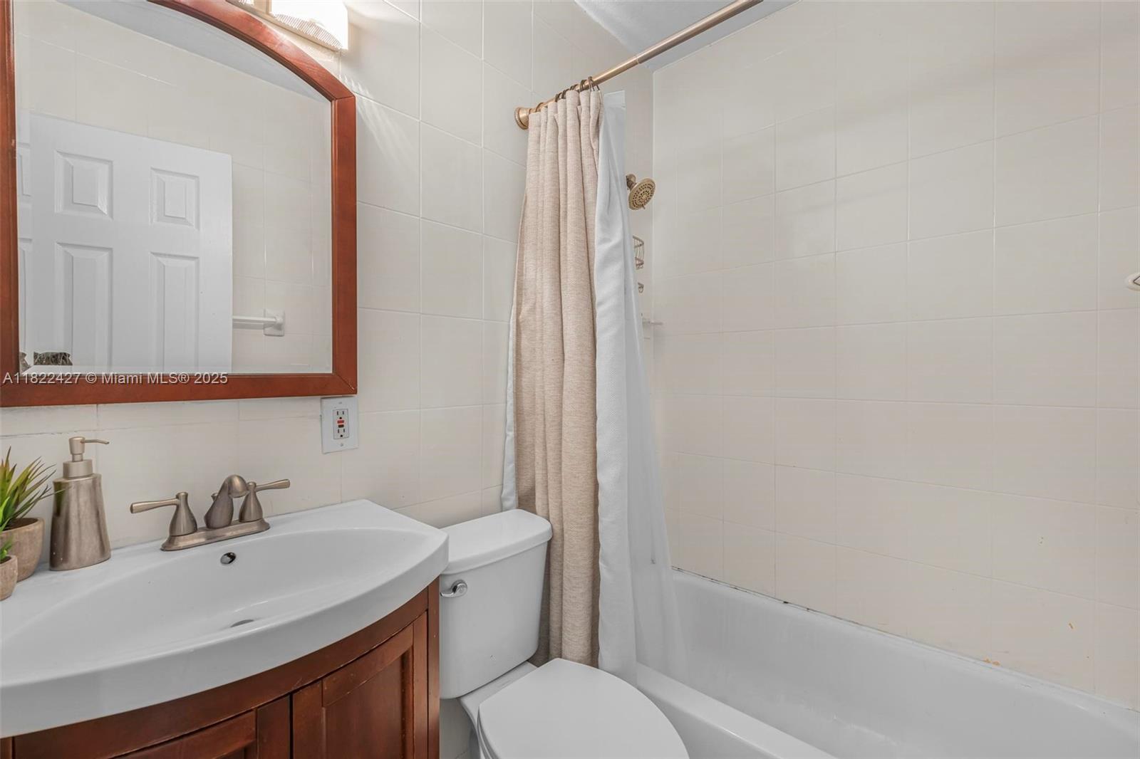 9520 Holiday Road Cutler Bay, FL 33157 - Photo 16 of 32