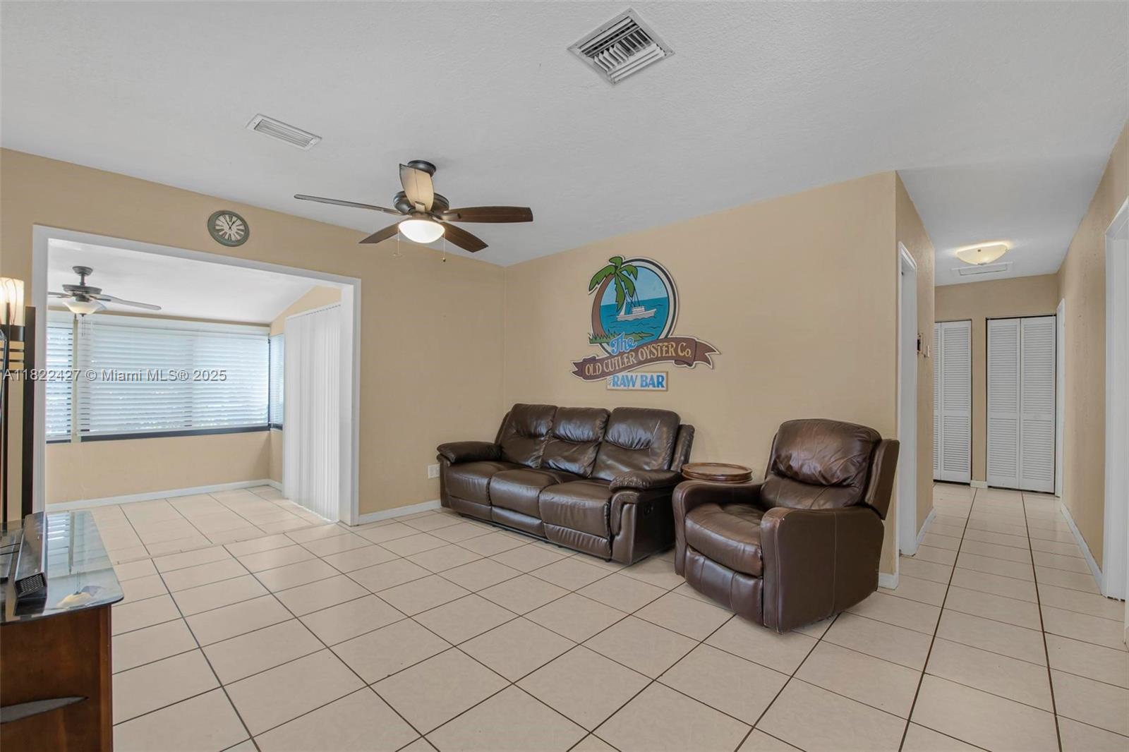 9520 Holiday Road Cutler Bay, FL 33157 - Photo 9 of 32