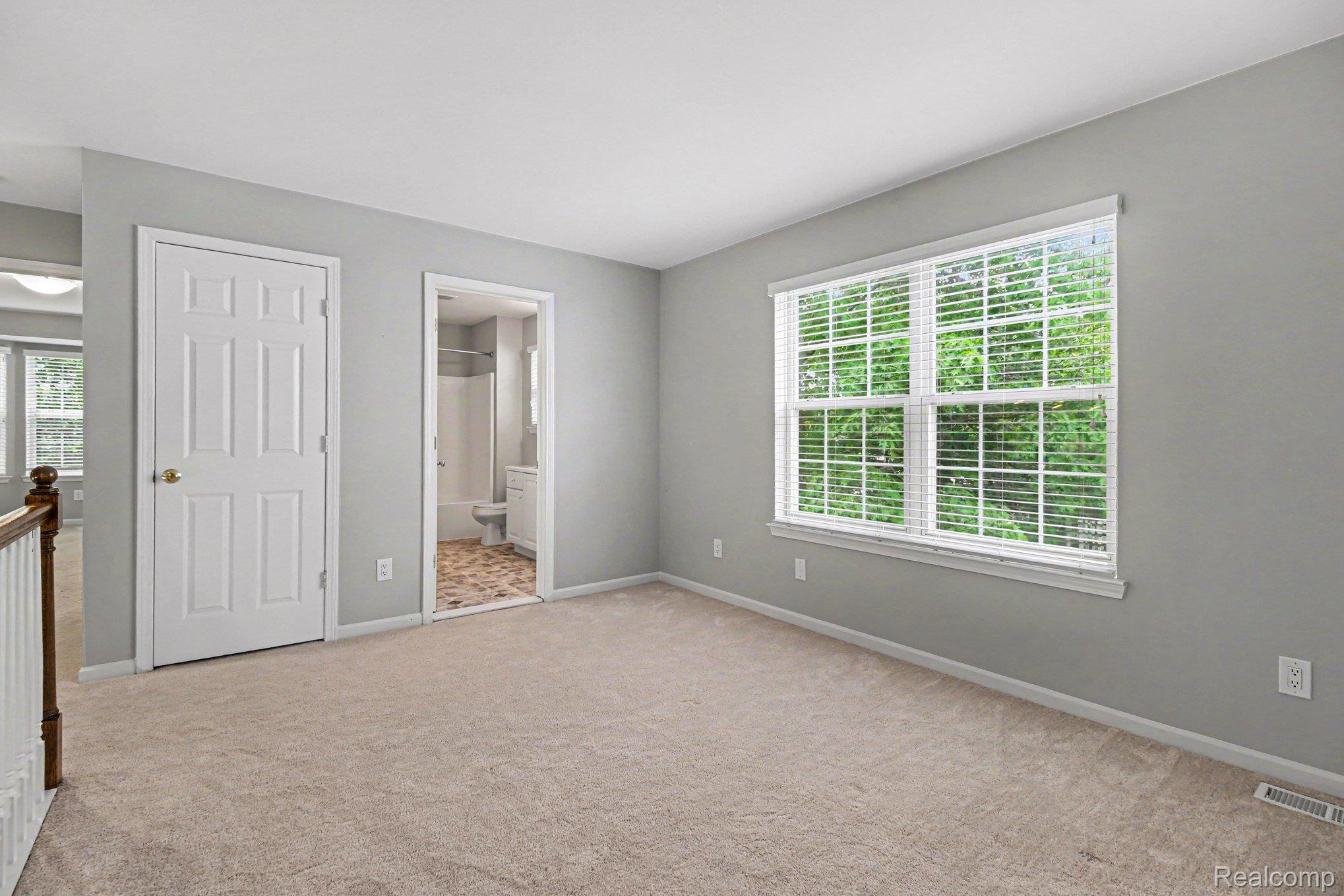 6573 Summit Ridge Court Clarkston, MI 48346 - Photo 9 of 24 005_file_9931.jpg