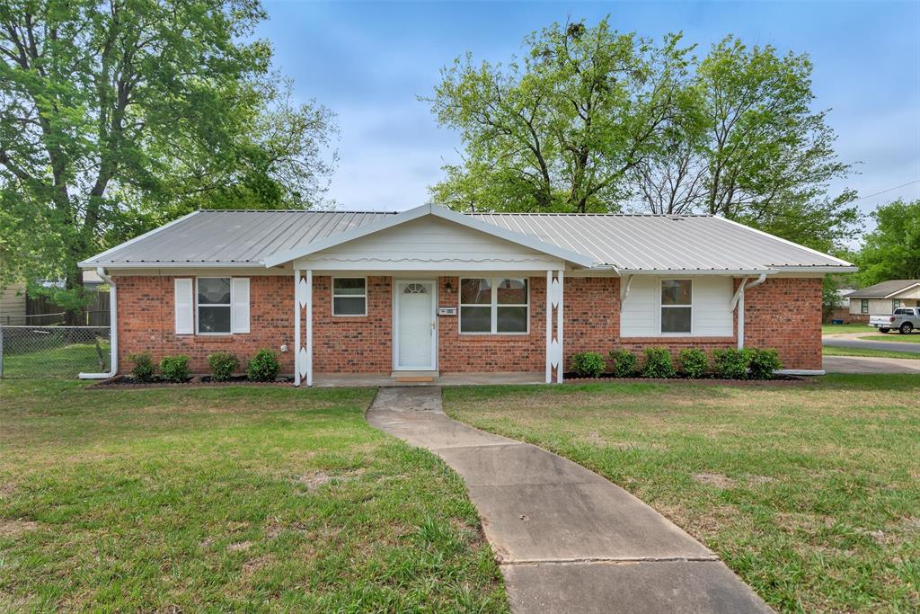 146 Bob White Road Denison, TX 75020 - Photo 1 of 25 146 Bob White Road