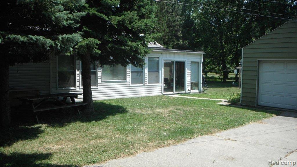 31501 Ecorse Road Romulus, MI 48174 - Photo 13 of 14 Back.JPG