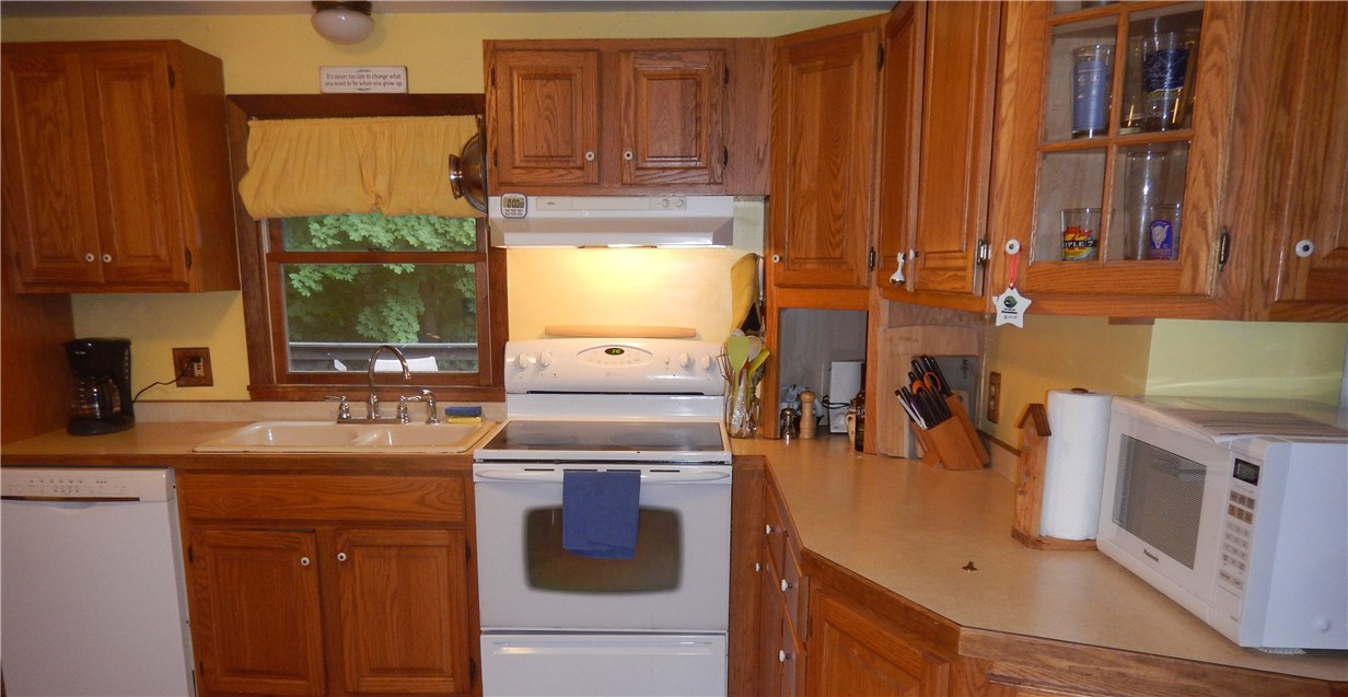 173 Knotty Oak Road Coventry, RI 02816 - Photo 5 of 22