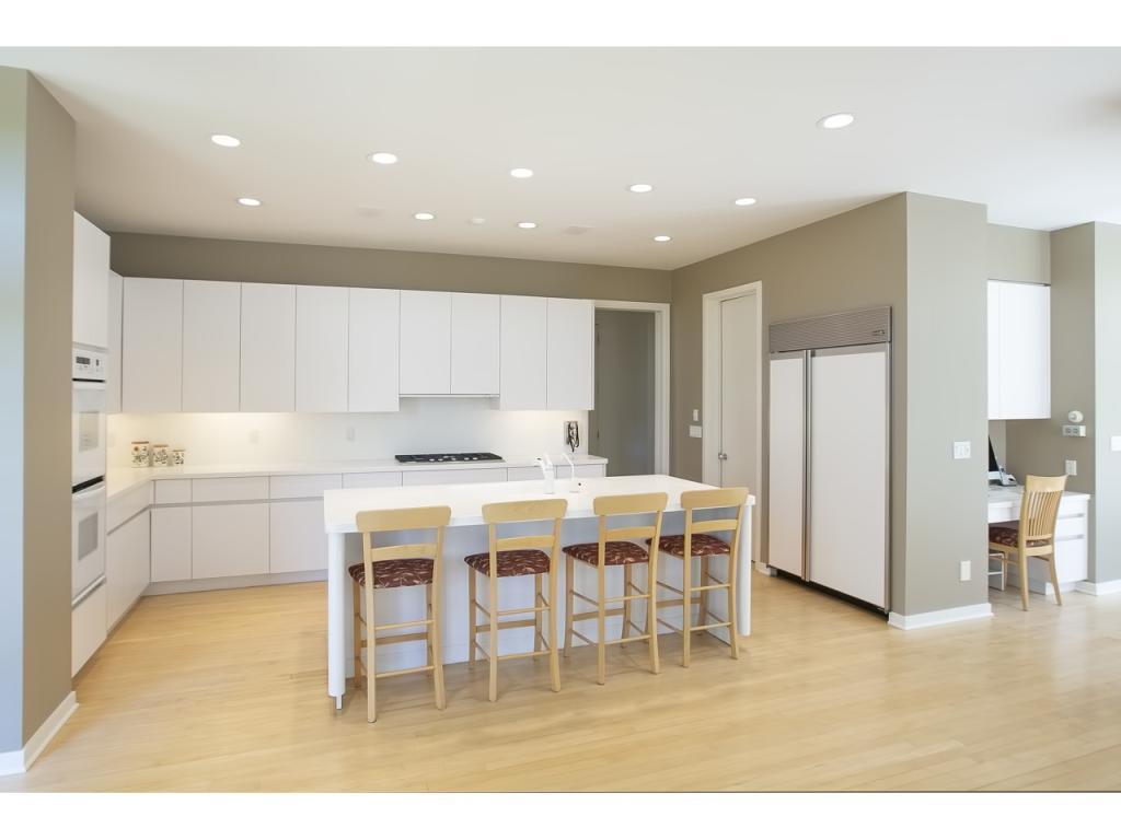 16403 Ringer Road Minnetonka, MN 55391 - Photo 17 of 58 Gallery Image 17