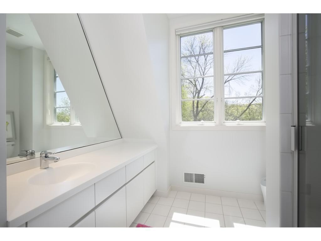 16403 Ringer Road Minnetonka, MN 55391 - Photo 39 of 58 Gallery Image 39