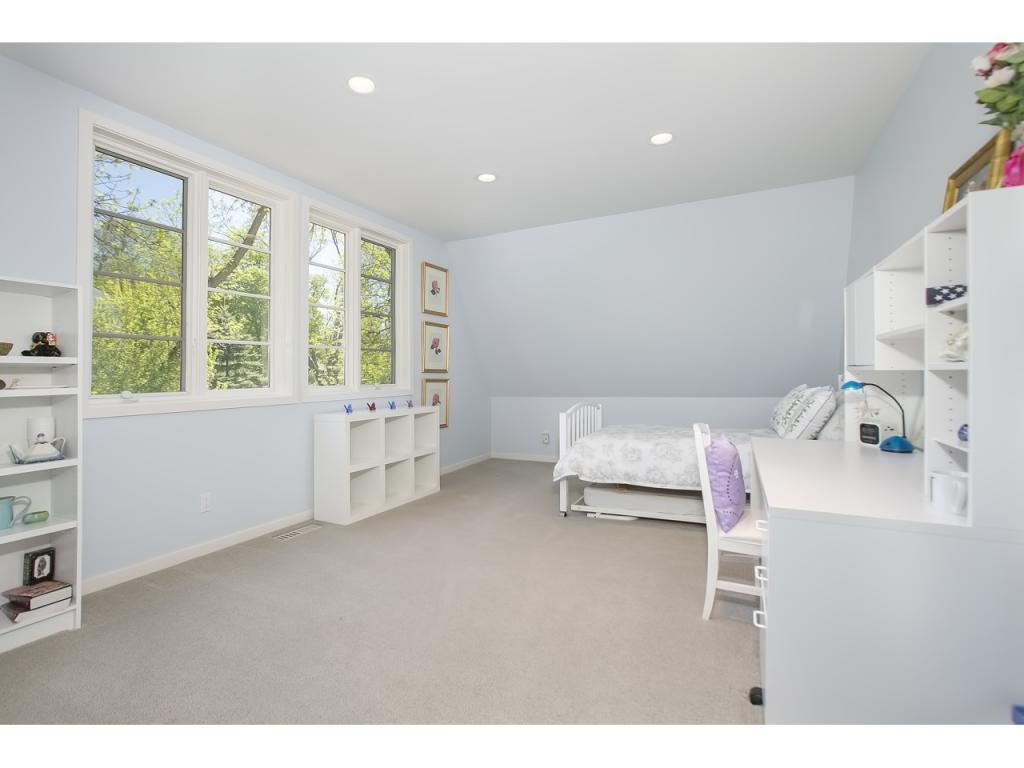 16403 Ringer Road Minnetonka, MN 55391 - Photo 40 of 58 Gallery Image 40