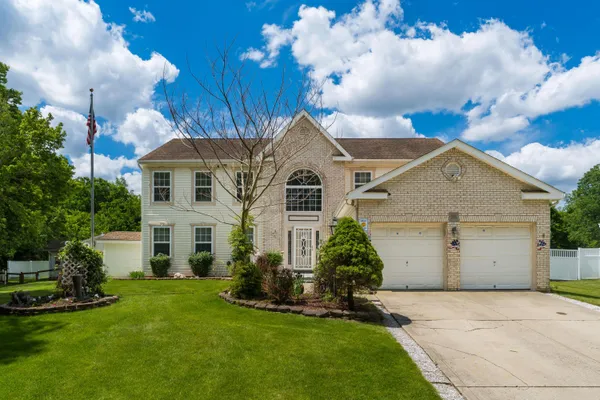 $489,000 | 315 MacKenzie Drive, Pickerington, OH 43147