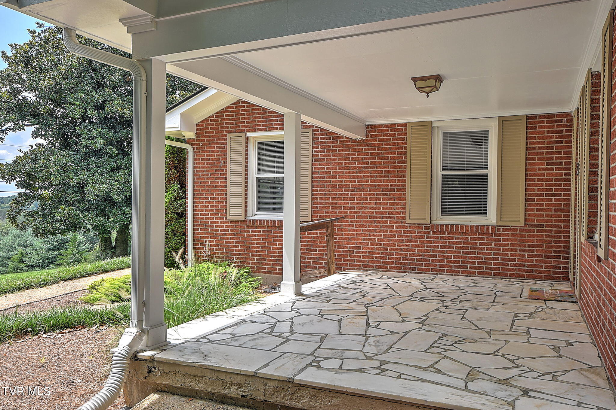 525 Cheyenne Road Bristol, VA 24201 - Photo 6 of 57 10-web-or-mls-Cheyenne KB-7