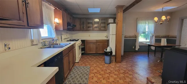 $389,000 | 22 Washington Avenue, Highland, NY 12528