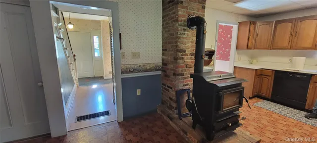 $389,000 | 22 Washington Avenue, Highland, NY 12528