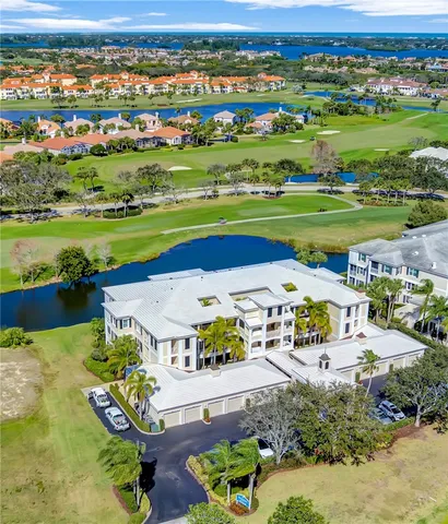 $725,000 | 1520 Oak Harbor Boulevard, Unit 301, Vero Beach, FL 32967