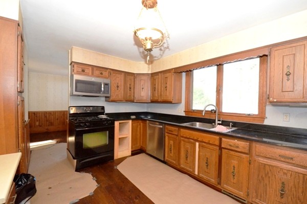 303 Ipswich Road Boxford, MA 01921 - Photo 1 of 8