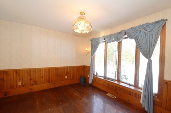 303 Ipswich Road Boxford, MA 01921 - Photo 3 of 8