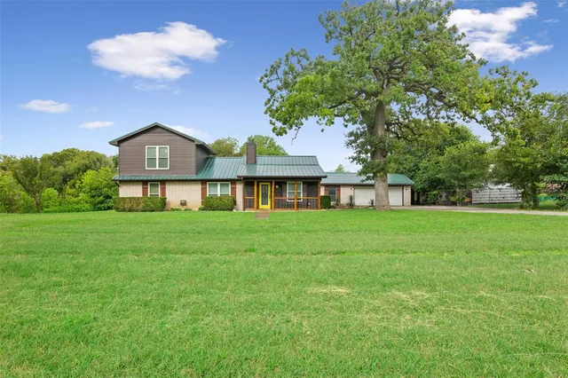 $353,000 | 103 Spring Oak, Lacy-Lakeview, TX 76705