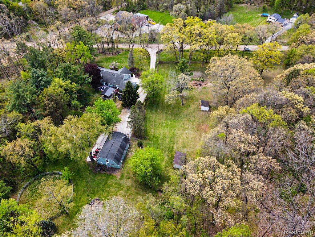 2601 Old Plank Road Milford, MI 48381 - Photo 33 of 36