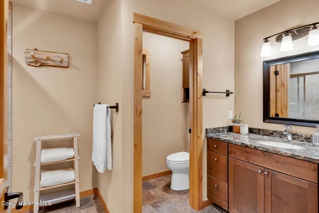 $899,000 | 8599 East Apache Trail, Athol, ID 83801