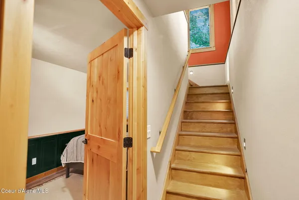 $865,000 | 8599 East Apache Trail, Athol, ID 83801