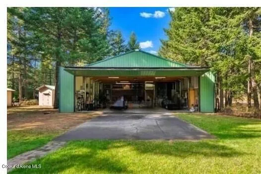 $865,000 | 8599 East Apache Trail, Athol, ID 83801