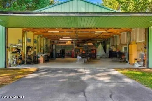 $899,000 | 8599 East Apache Trail, Athol, ID 83801