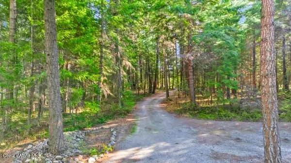 $865,000 | 8599 East Apache Trail, Athol, ID 83801