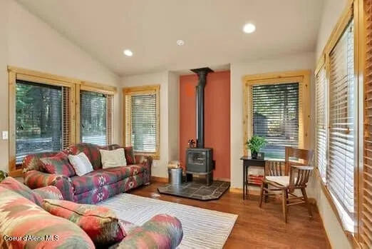 $899,000 | 8599 East Apache Trail, Athol, ID 83801