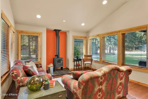 $865,000 | 8599 East Apache Trail, Athol, ID 83801