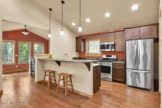 $899,000 | 8599 East Apache Trail, Athol, ID 83801